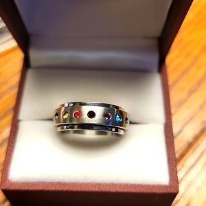 Rainbow spin ring